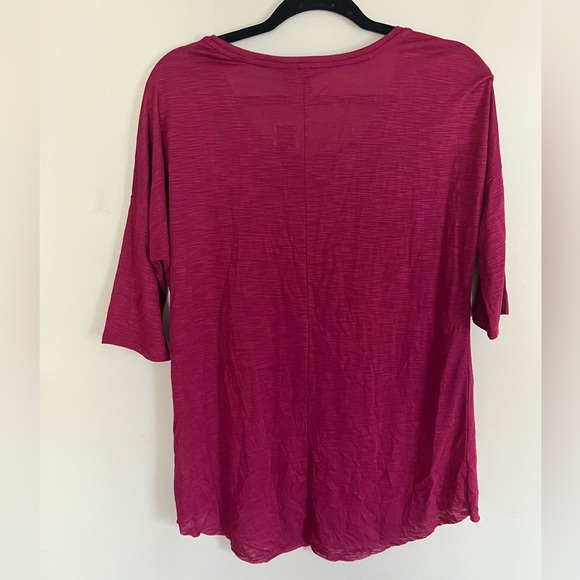 Quarter length sleeve blouse - Picture 3 of 5